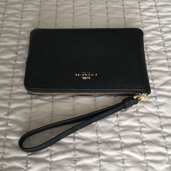 Coach Wristlet - Picture 5 of 11